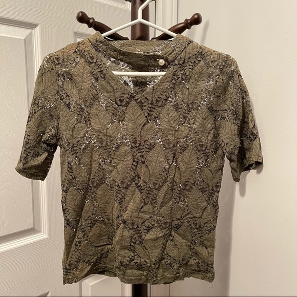 Hollow short sleeve top - Picture 3 of 5